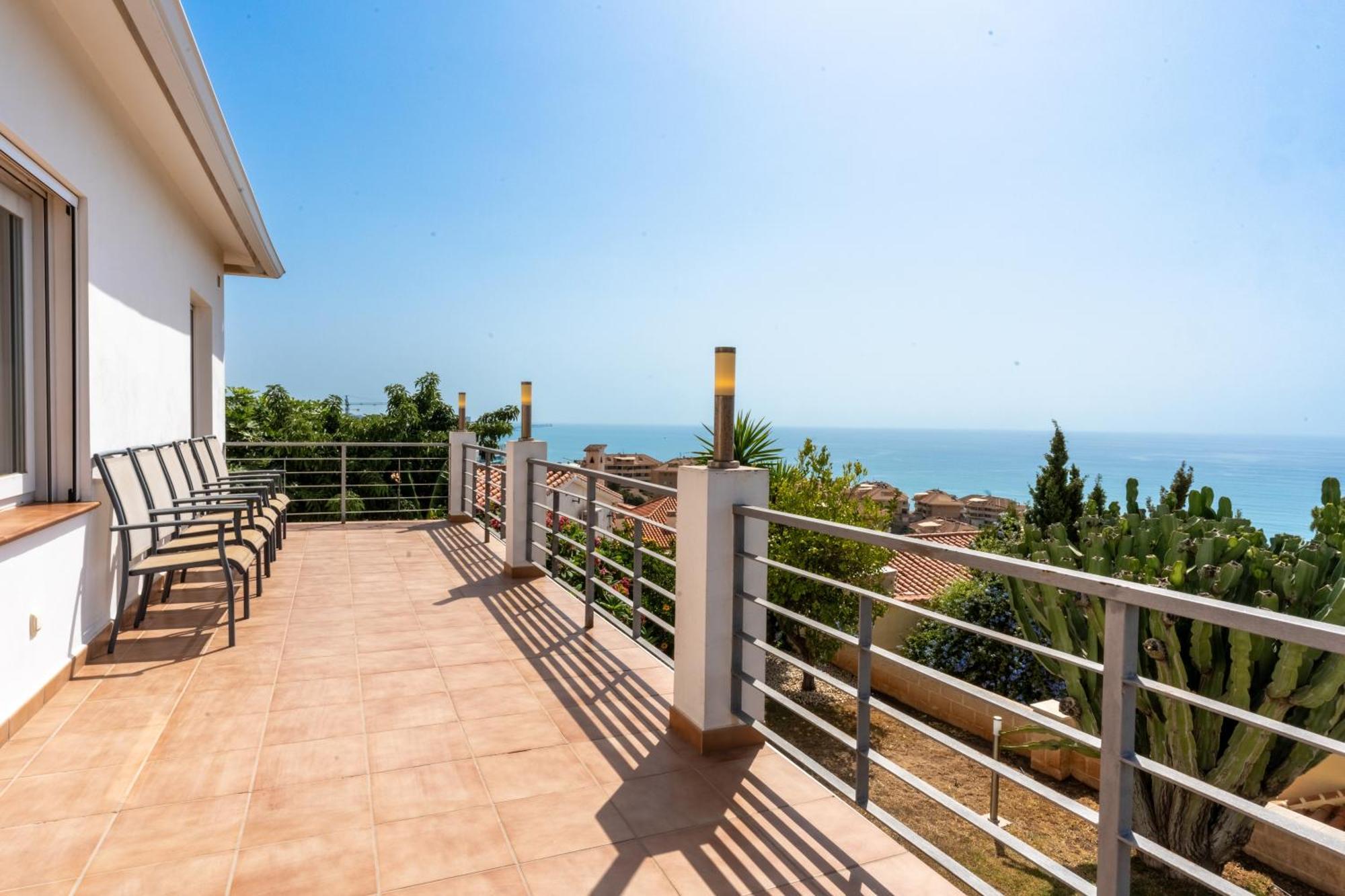 Spacious 3Br Villa With Pool And Sea Views - Hosted By Lapponia Properties 丰希罗拉 外观 照片